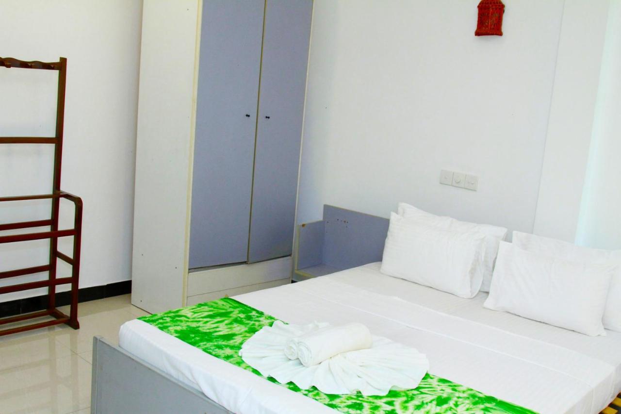 Hotel The Garnet Mirissa Exterior foto