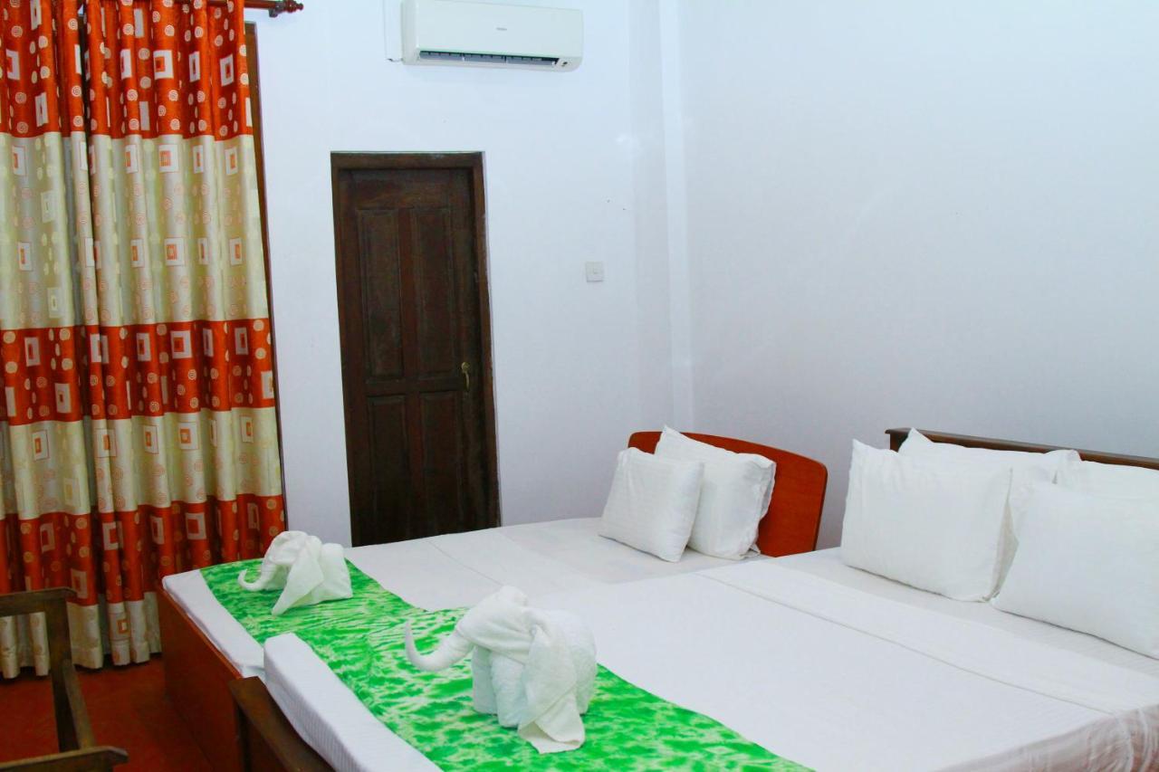 Hotel The Garnet Mirissa Exterior foto